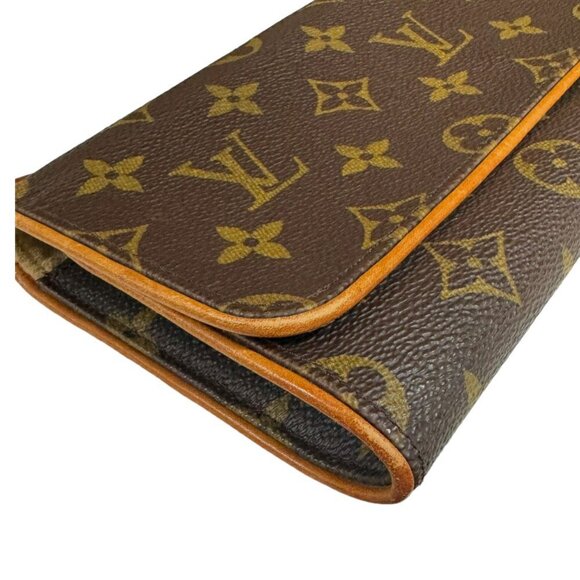 LOUIS VUITTON Brown Monogram Shoulder Bag - Picture 10 of 11